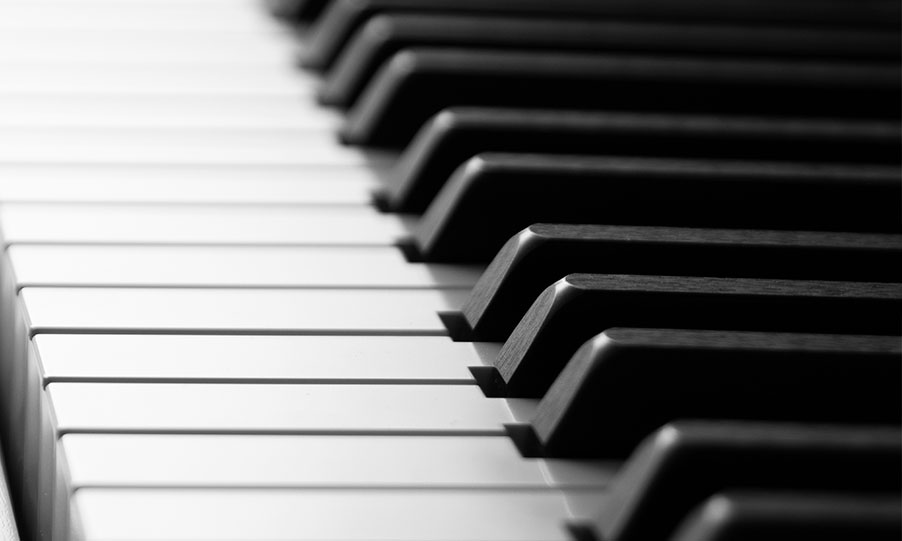 MORGEN, PIANO Y VIOLÍN POR ANTONIA VALENTE Y LORENZO ROVATI